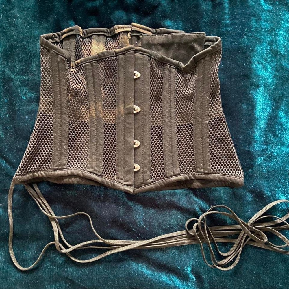 Mesh Hourglass Curve Standard Underbust Corset : CS-426